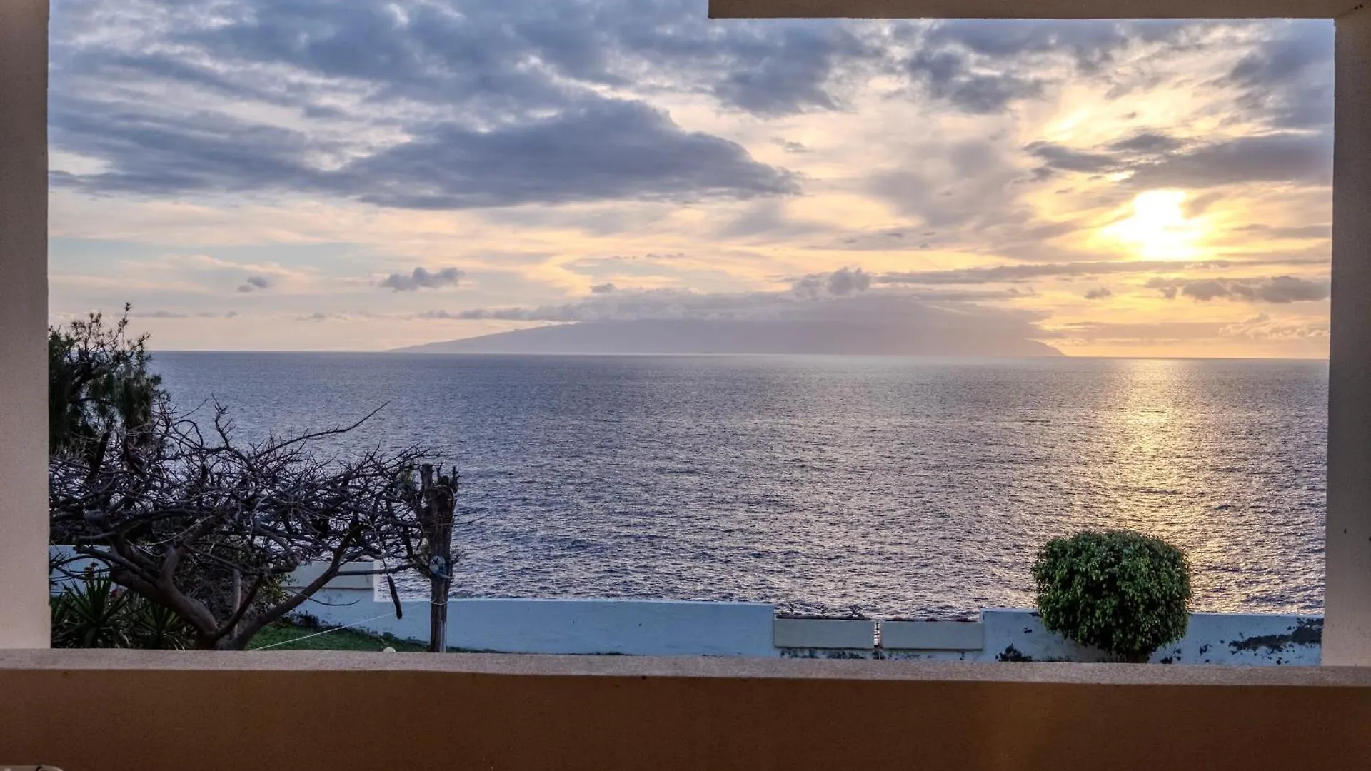 Tenerife Lizards - Apartment In The First Line Callao Salvaje