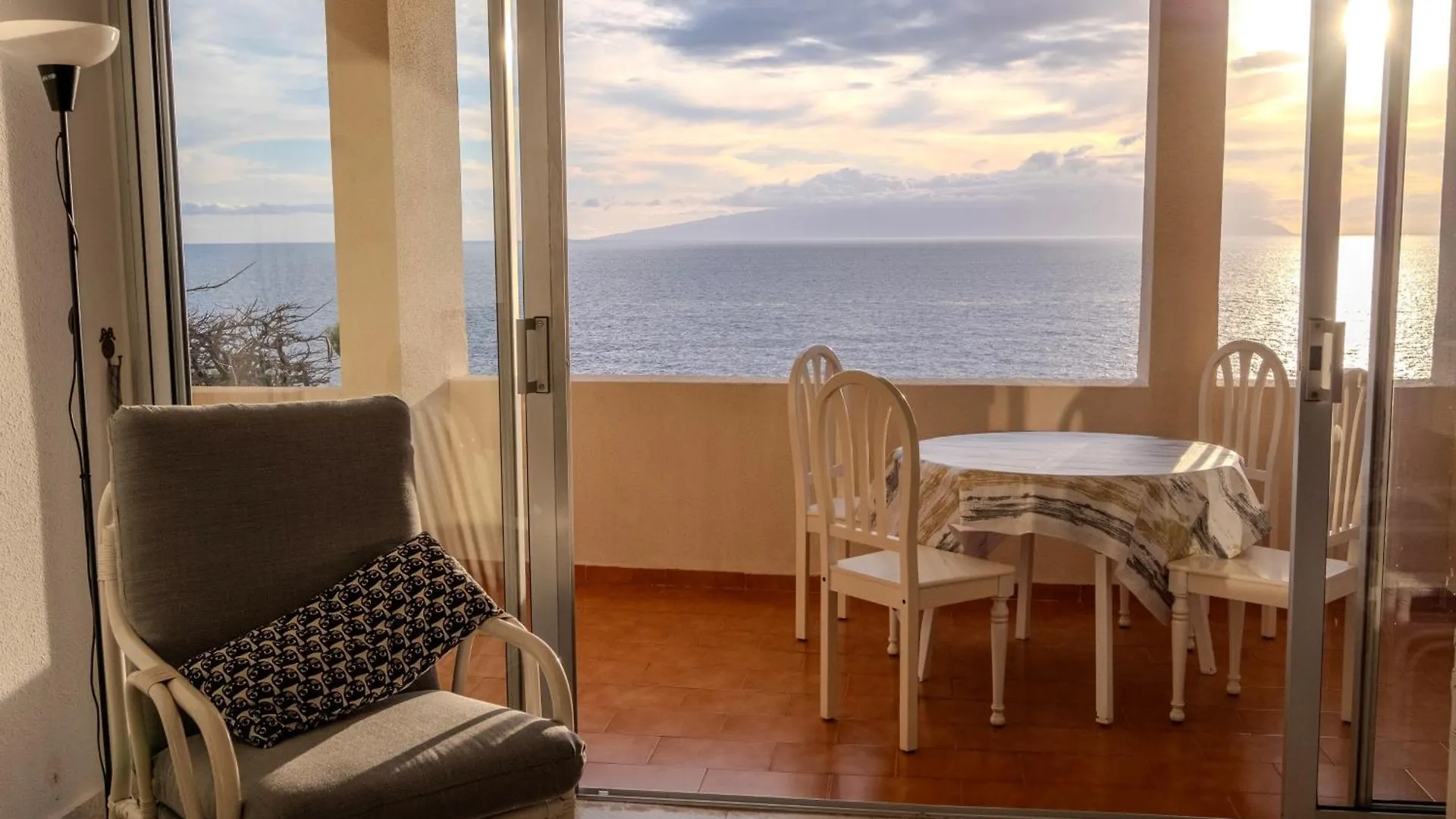 Tenerife Lizards - Apartment In The First Line Callao Salvaje