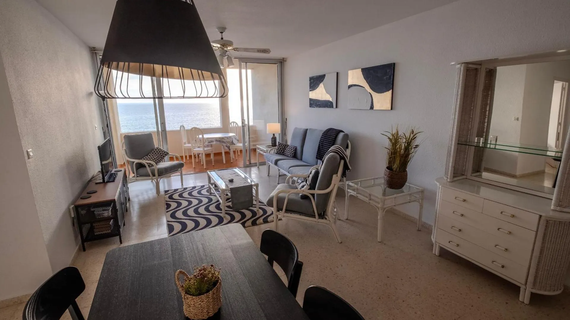 Tenerife Lizards - Apartment In The First Line Callao Salvaje
