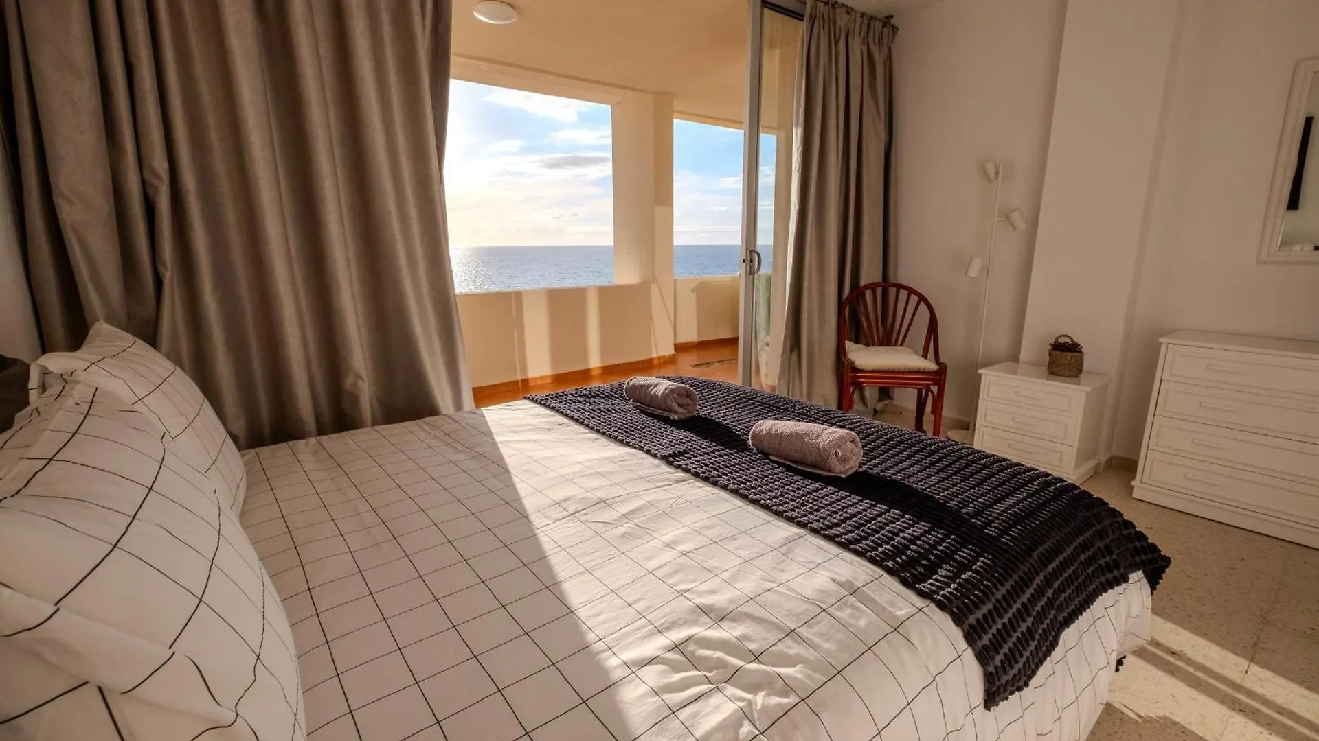 Tenerife Lizards - Apartment In The First Line Callao Salvaje
