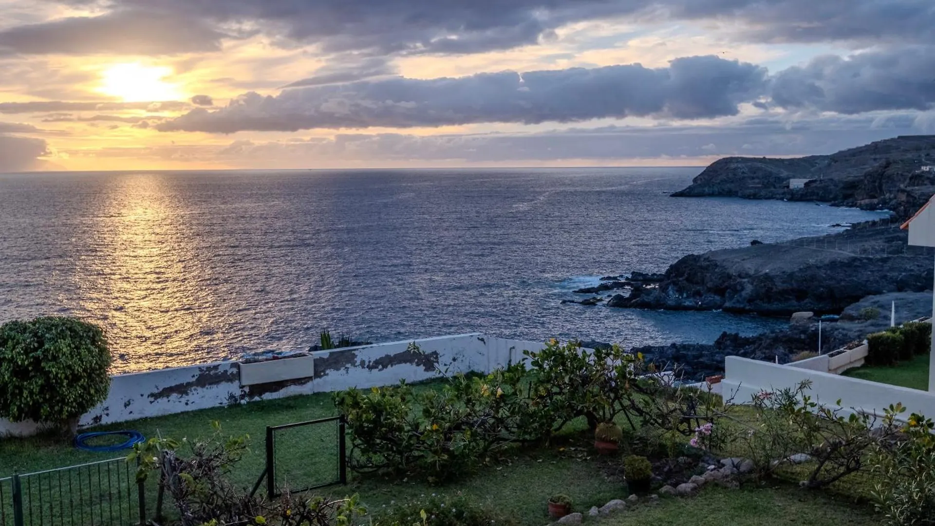 Tenerife Lizards - Apartment In The First Line Callao Salvaje