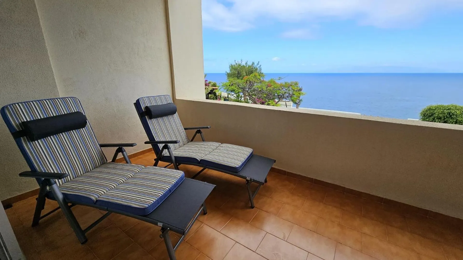 Tenerife Lizards - Apartment In The First Line Callao Salvaje